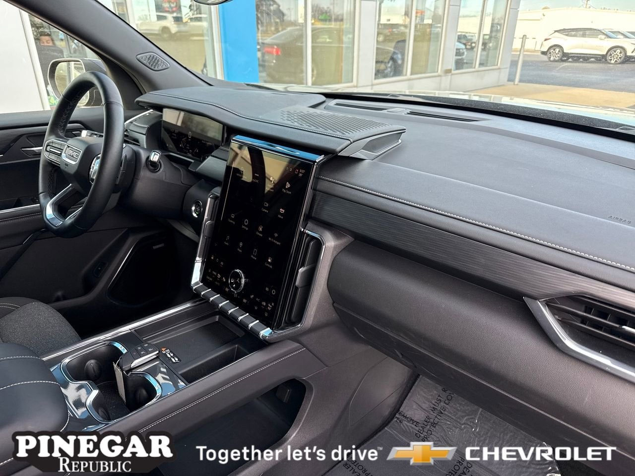 2025 GMC Acadia Elevation