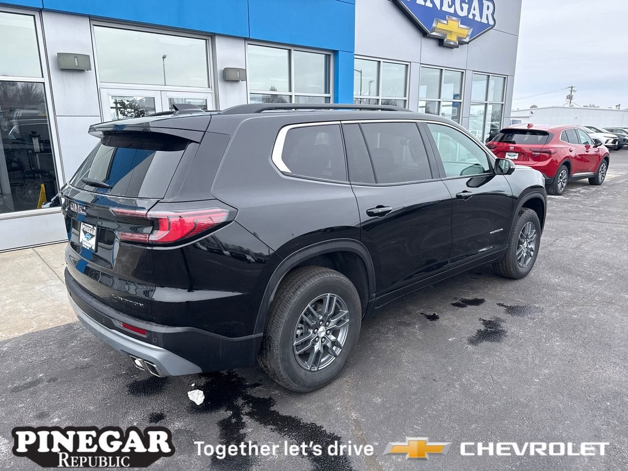 2025 GMC Acadia Elevation