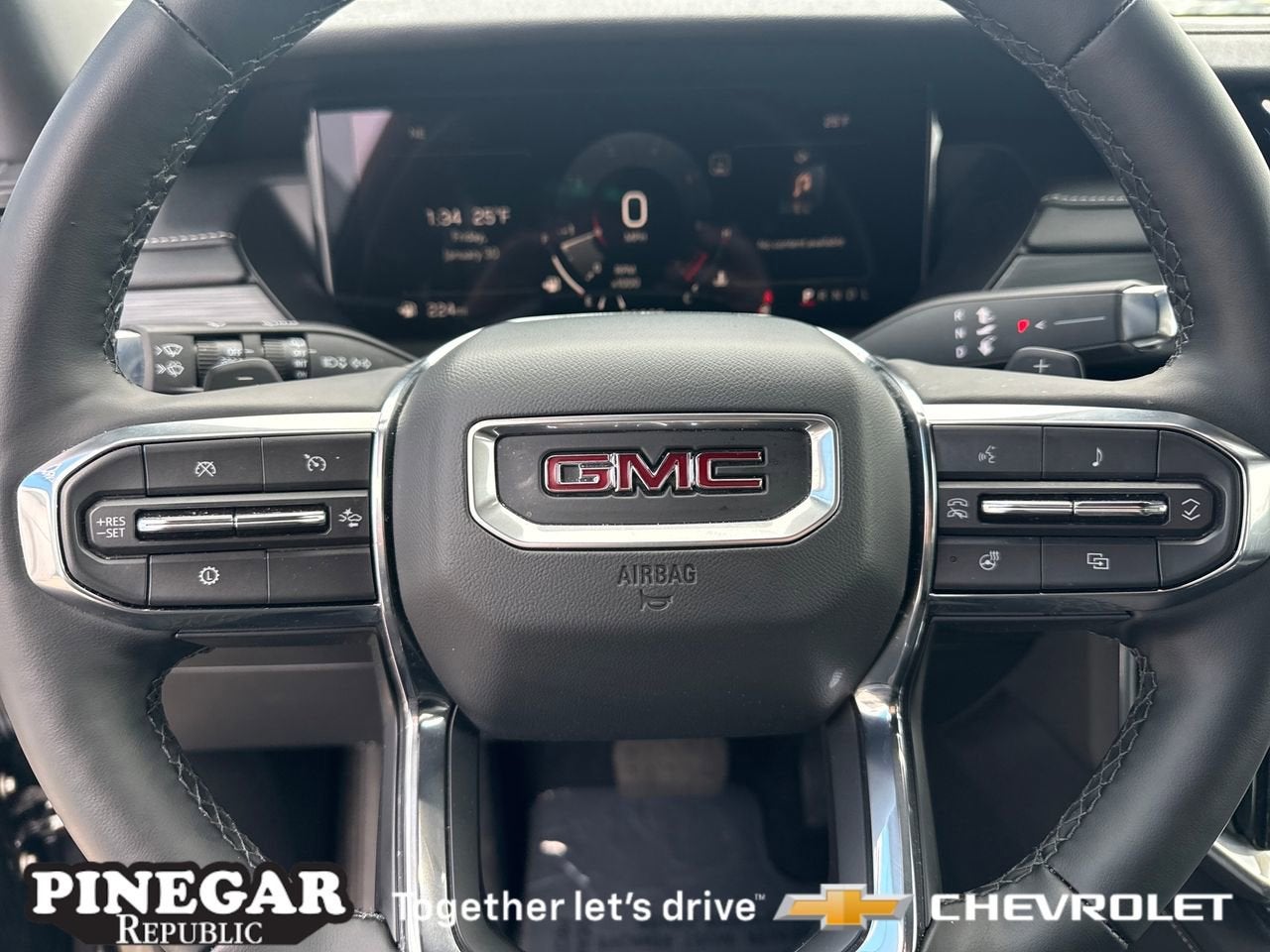 2025 GMC Acadia Elevation