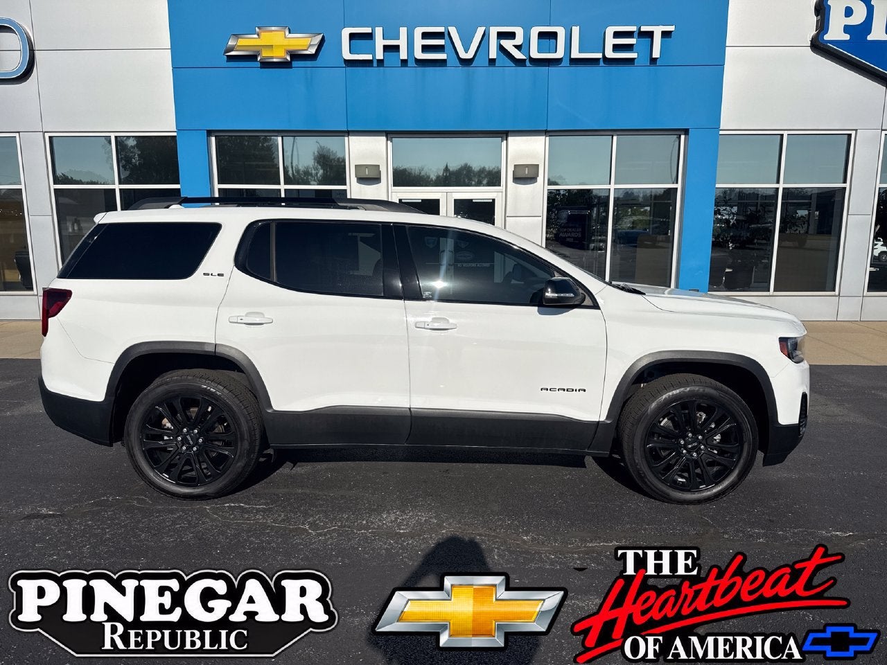 2022 GMC Acadia SLE