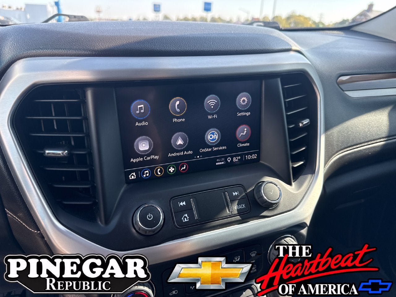 2022 GMC Acadia SLE