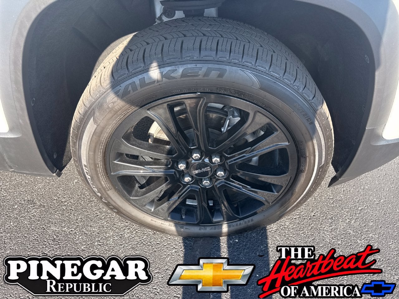 2022 GMC Acadia SLE