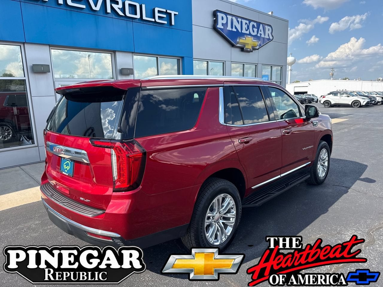 2024 GMC Yukon SLT