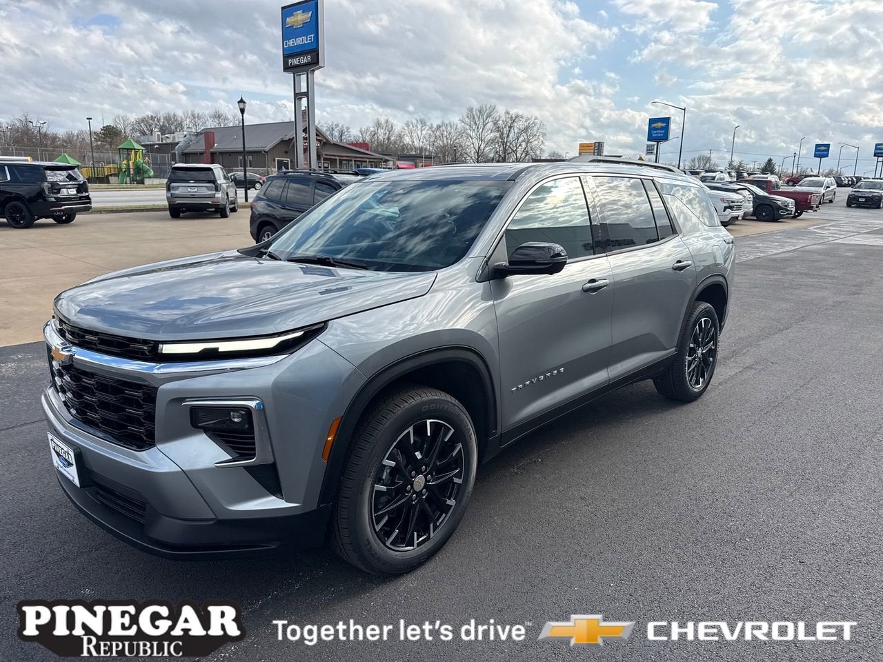 2026 Chevrolet Traverse LT