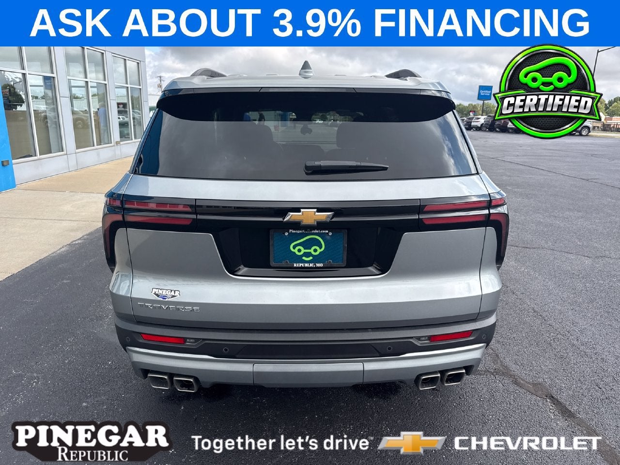2025 Chevrolet Traverse LT