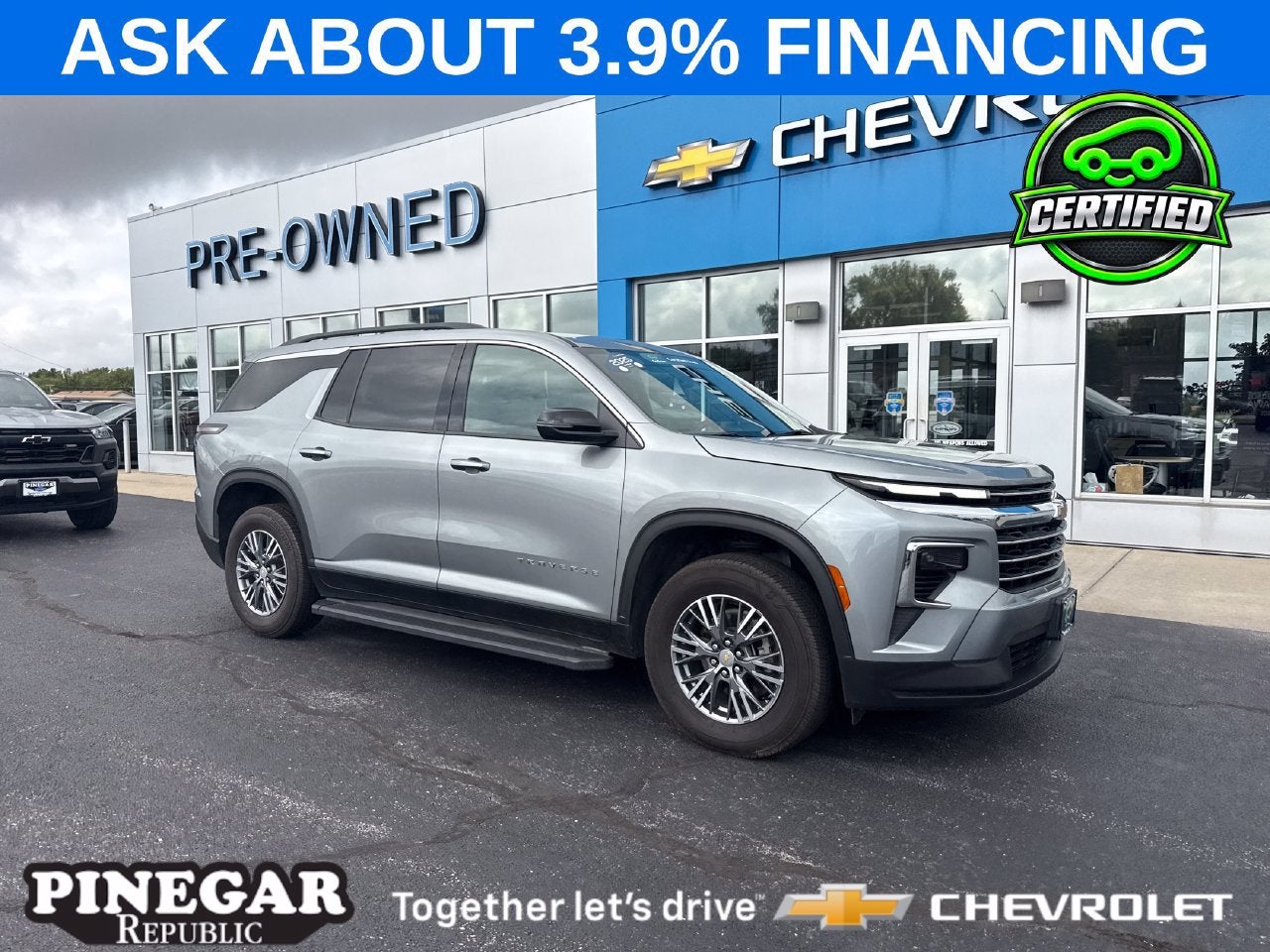 2025 Chevrolet Traverse LT