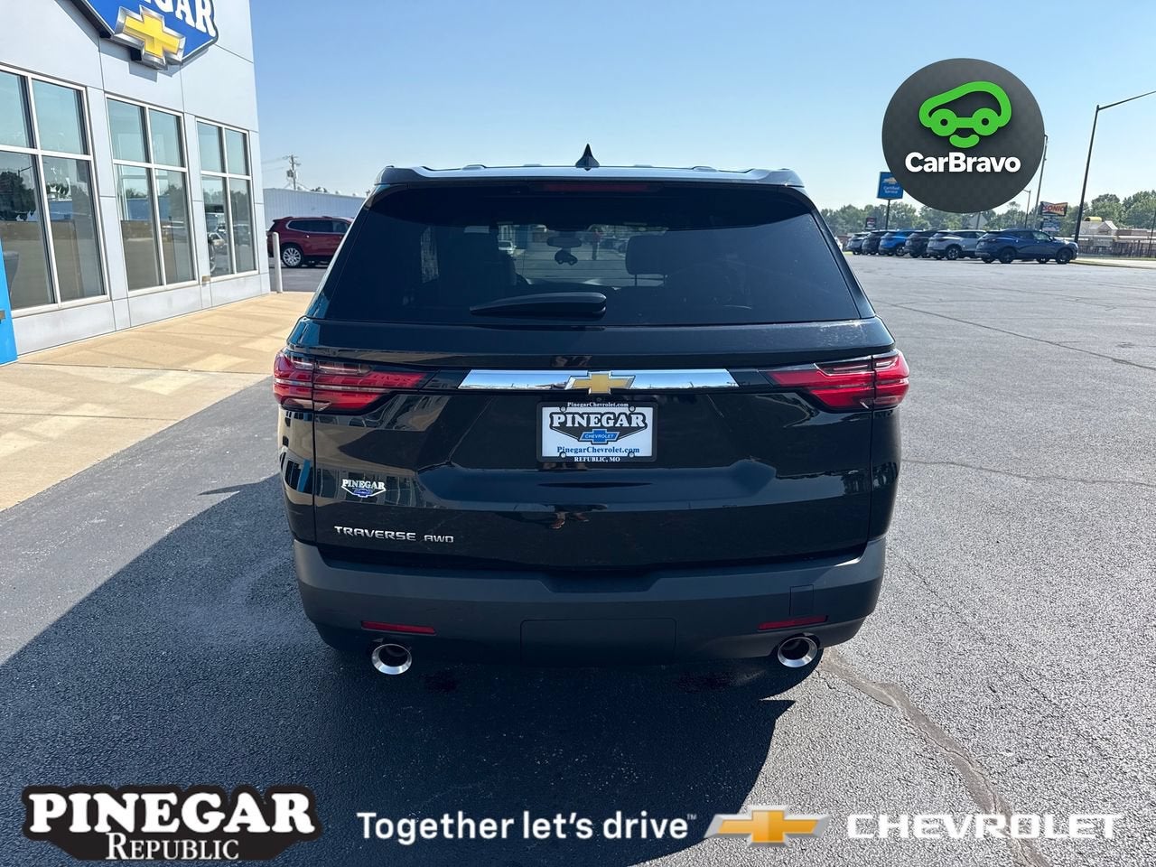 2023 Chevrolet Traverse LS