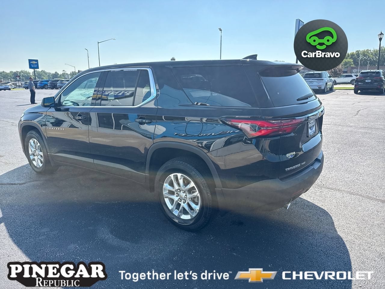 2023 Chevrolet Traverse LS