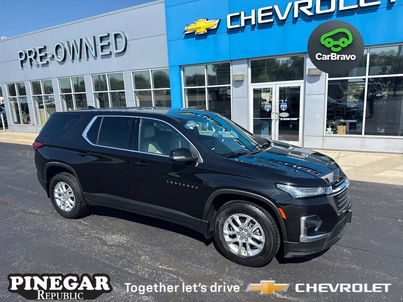 2023 Chevrolet Traverse LS