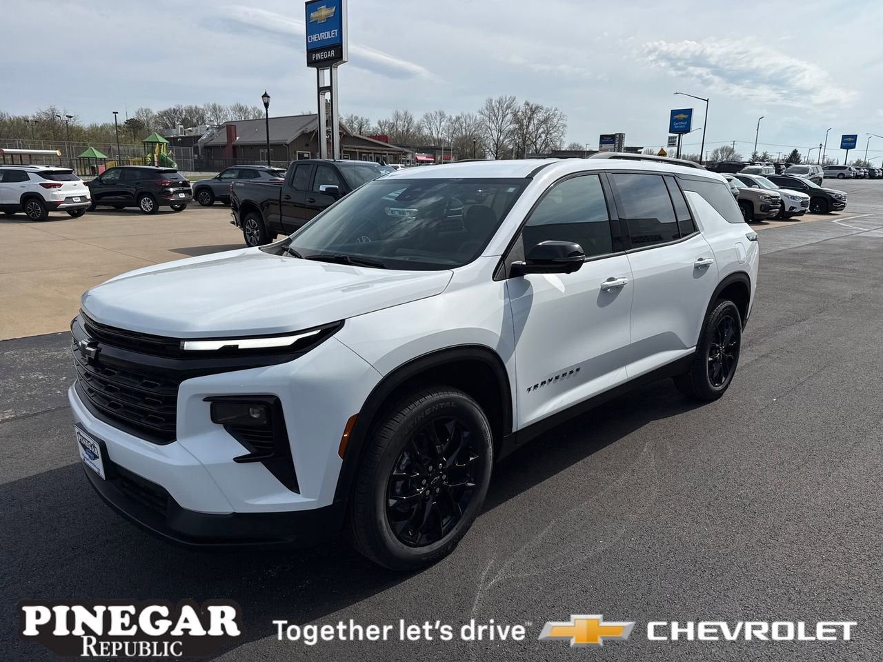 2026 Chevrolet Traverse LT