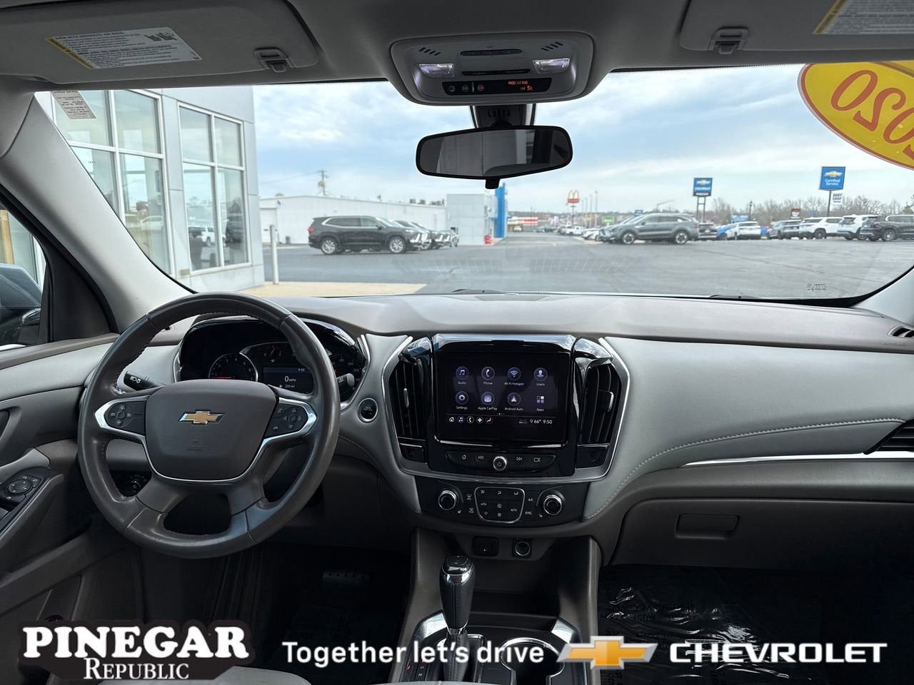 2020 Chevrolet Traverse LT Leather