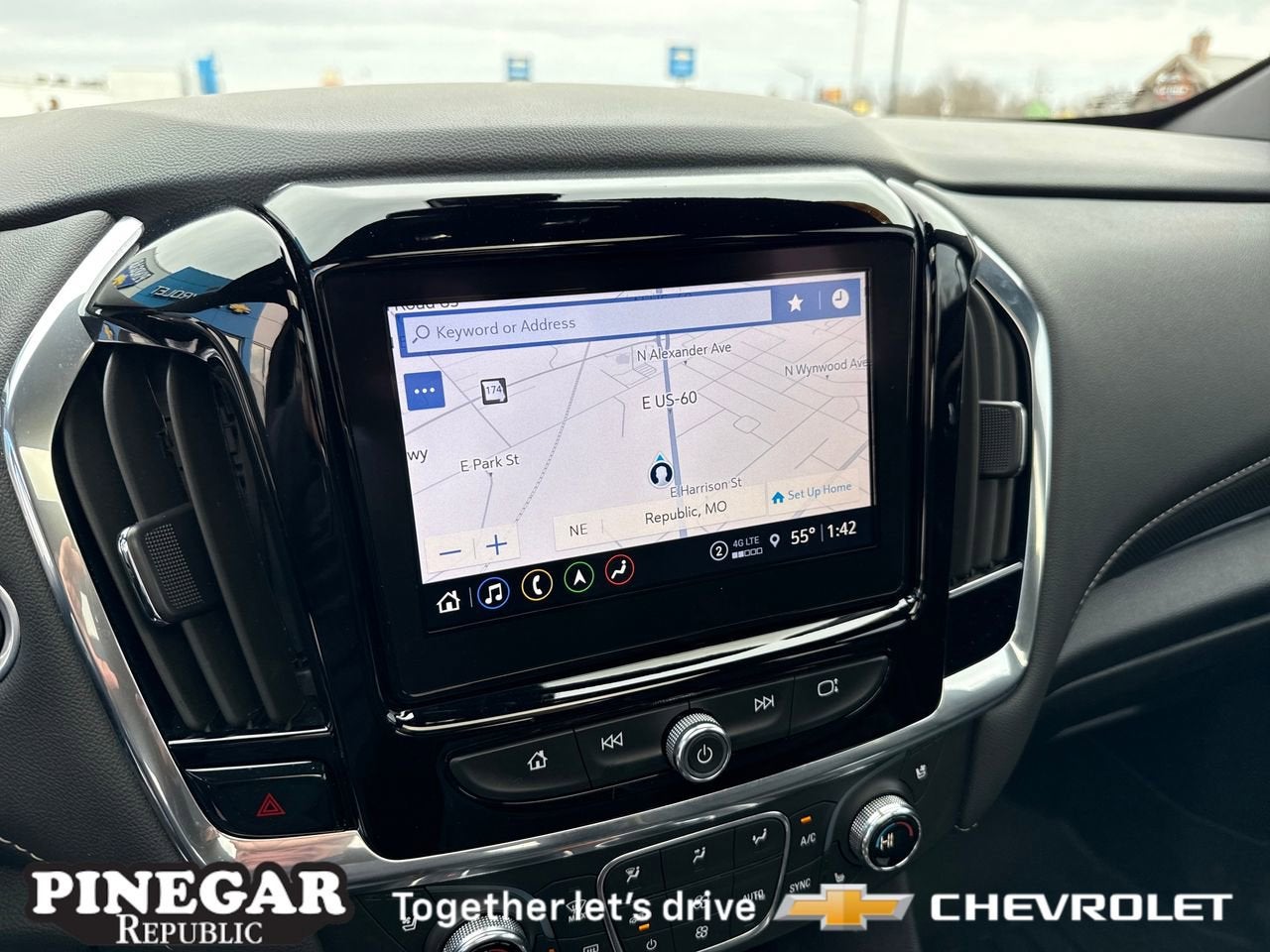 2023 Chevrolet Traverse Premier