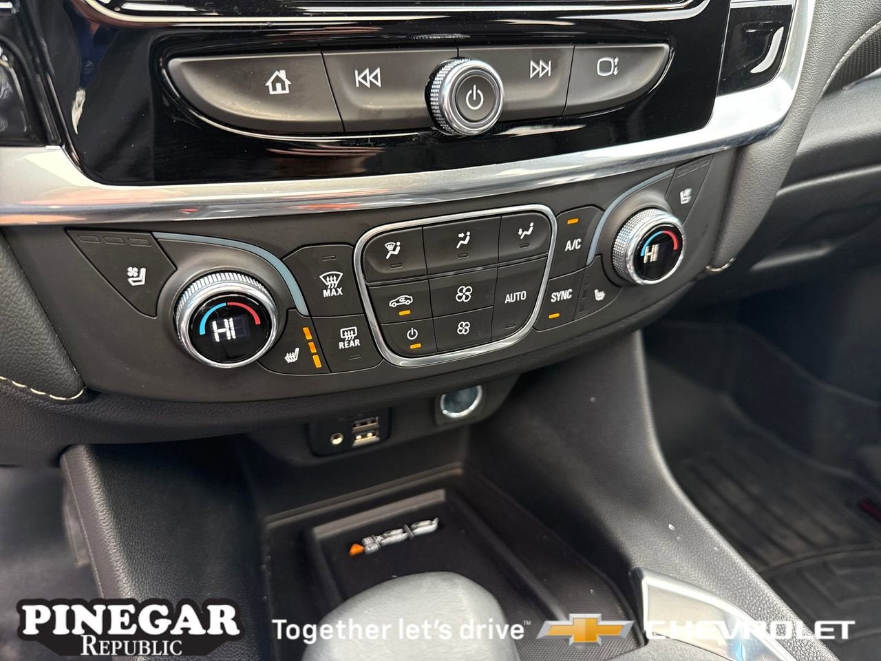 2023 Chevrolet Traverse Premier