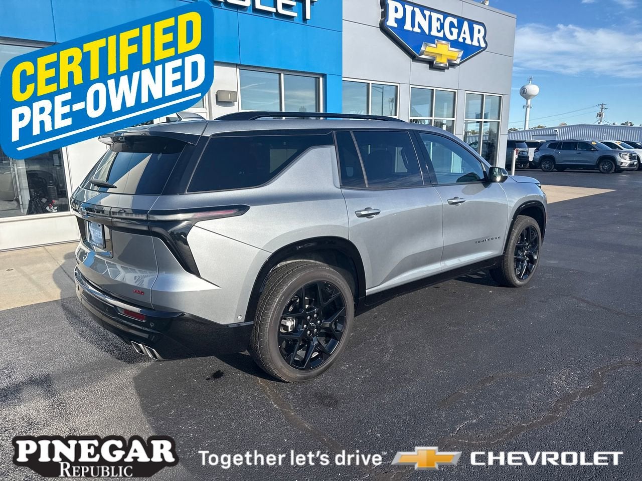 2024 Chevrolet Traverse RS