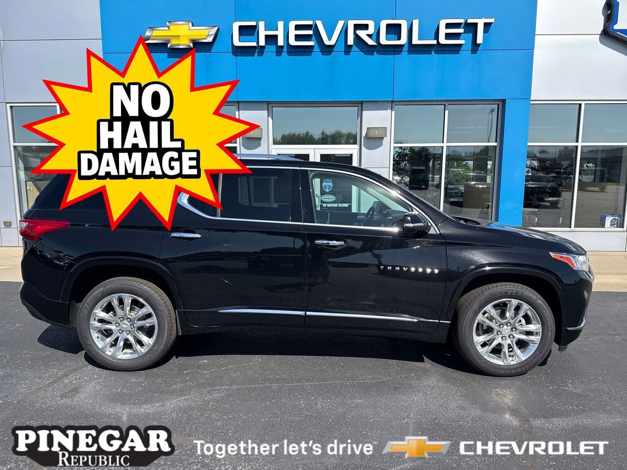 2021 Chevrolet Traverse AWD High Country's photo