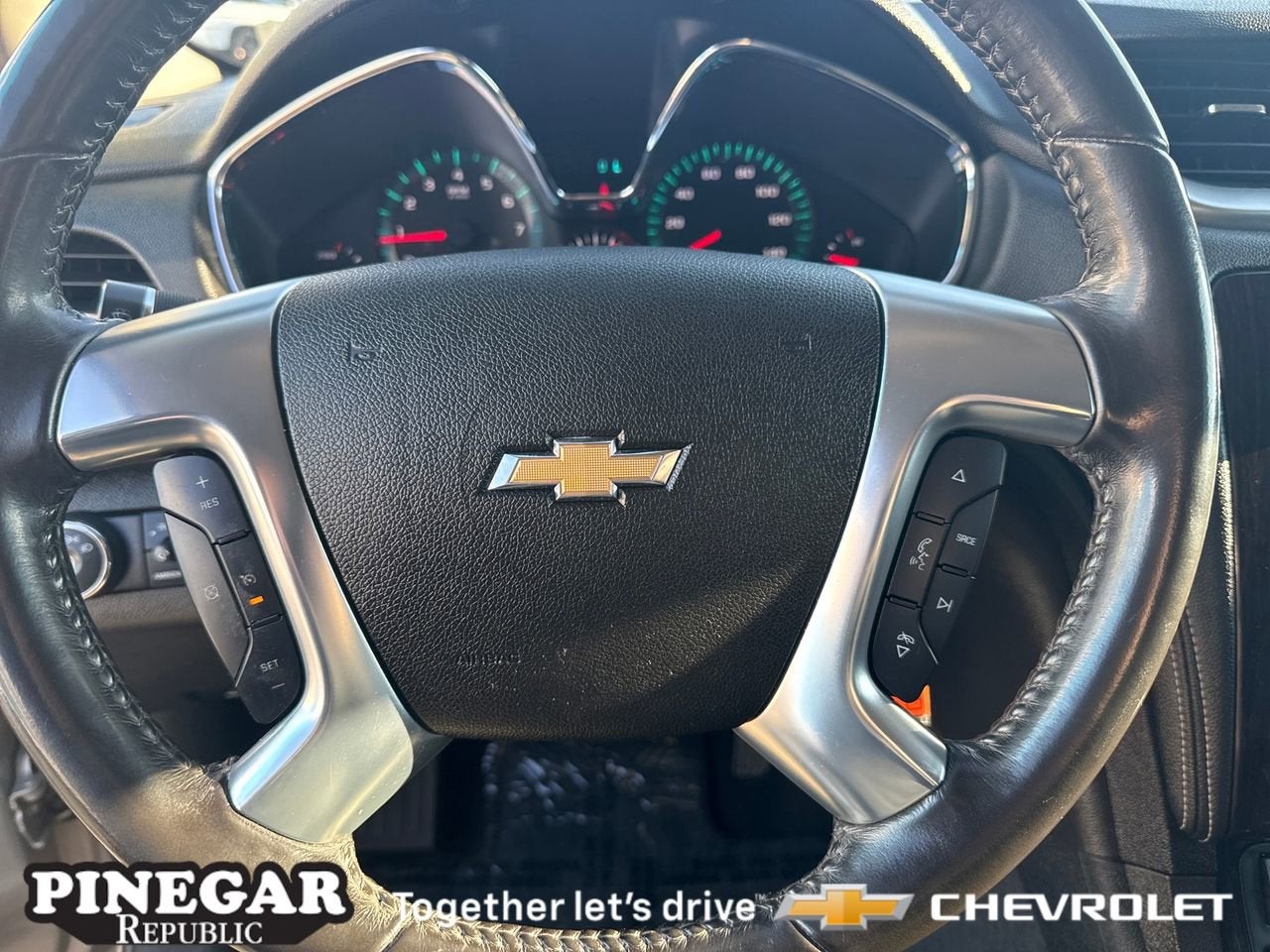 2017 Chevrolet Traverse LT