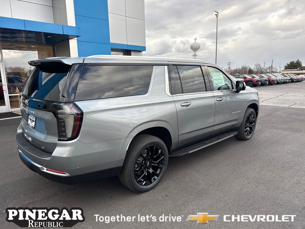 2026 Chevrolet Suburban LT