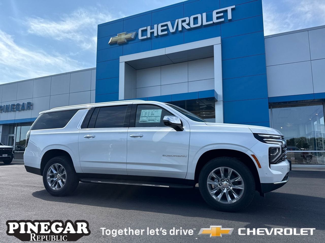 2025 Chevrolet Suburban Premier's photo