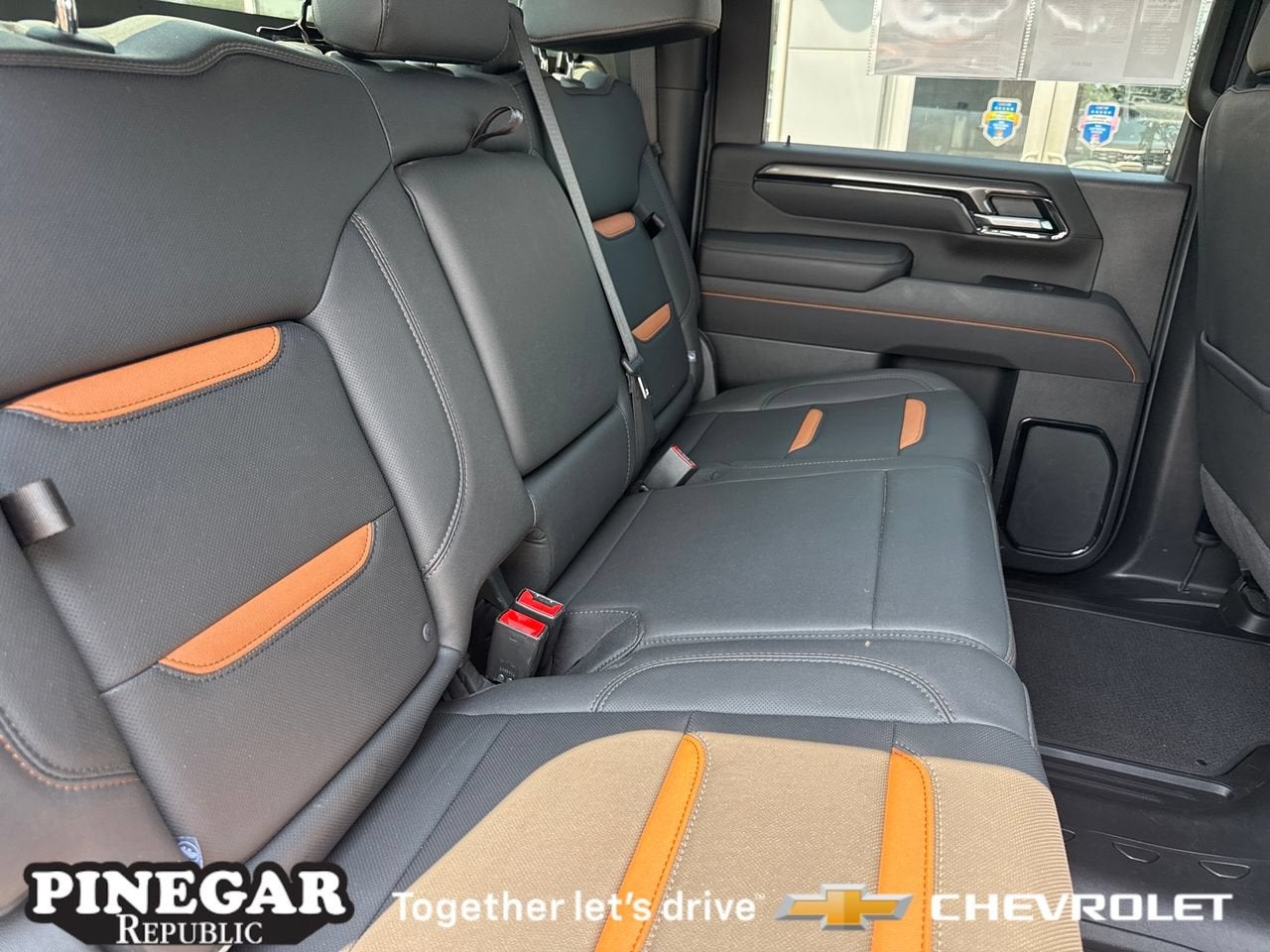 2025 GMC Sierra 2500 HD AT4