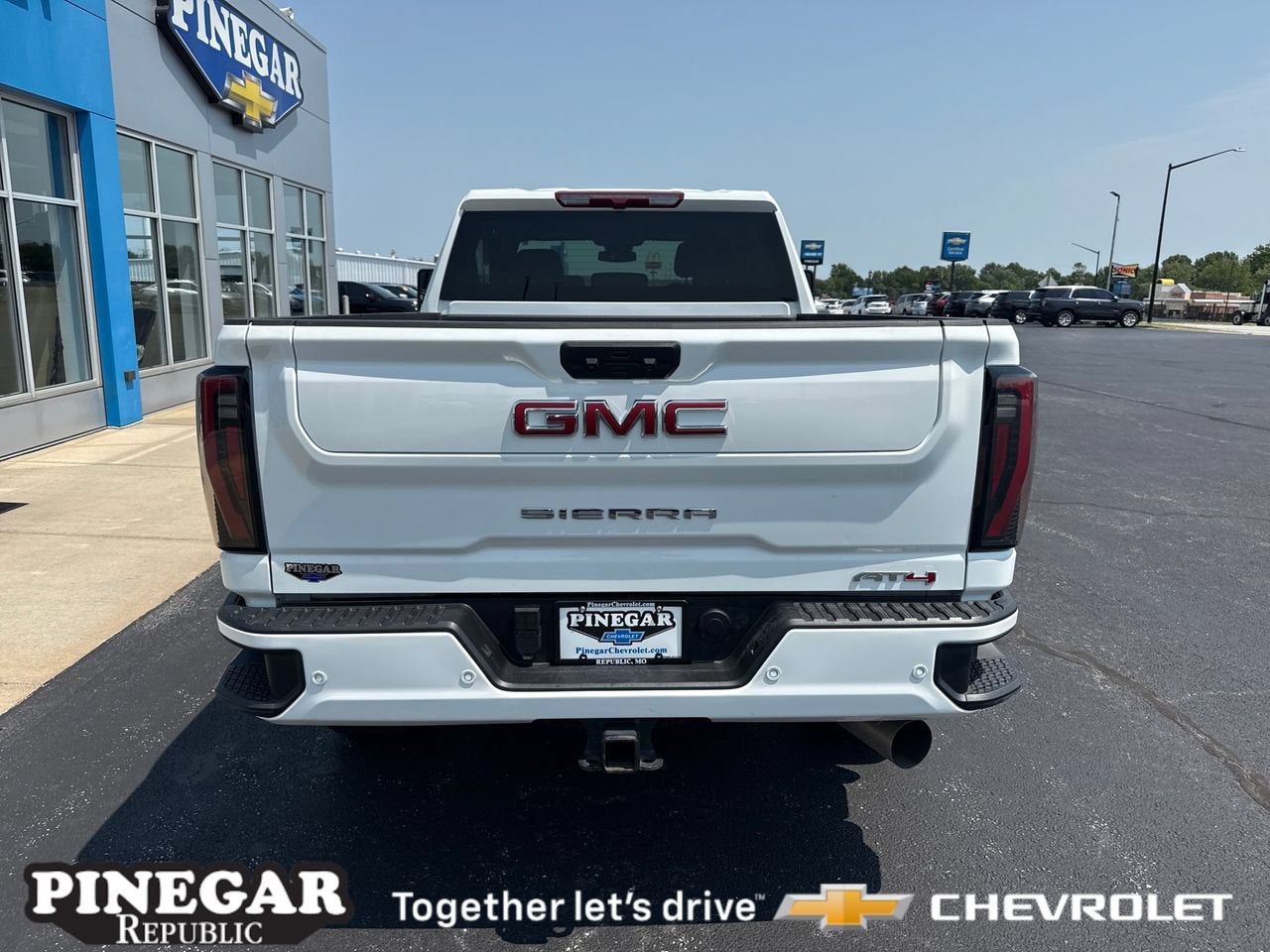 2025 GMC Sierra 2500 HD AT4