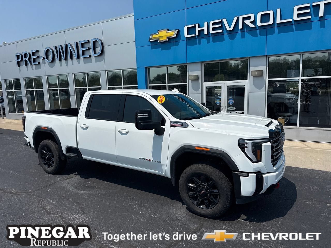 2025 GMC Sierra 2500 HD AT4