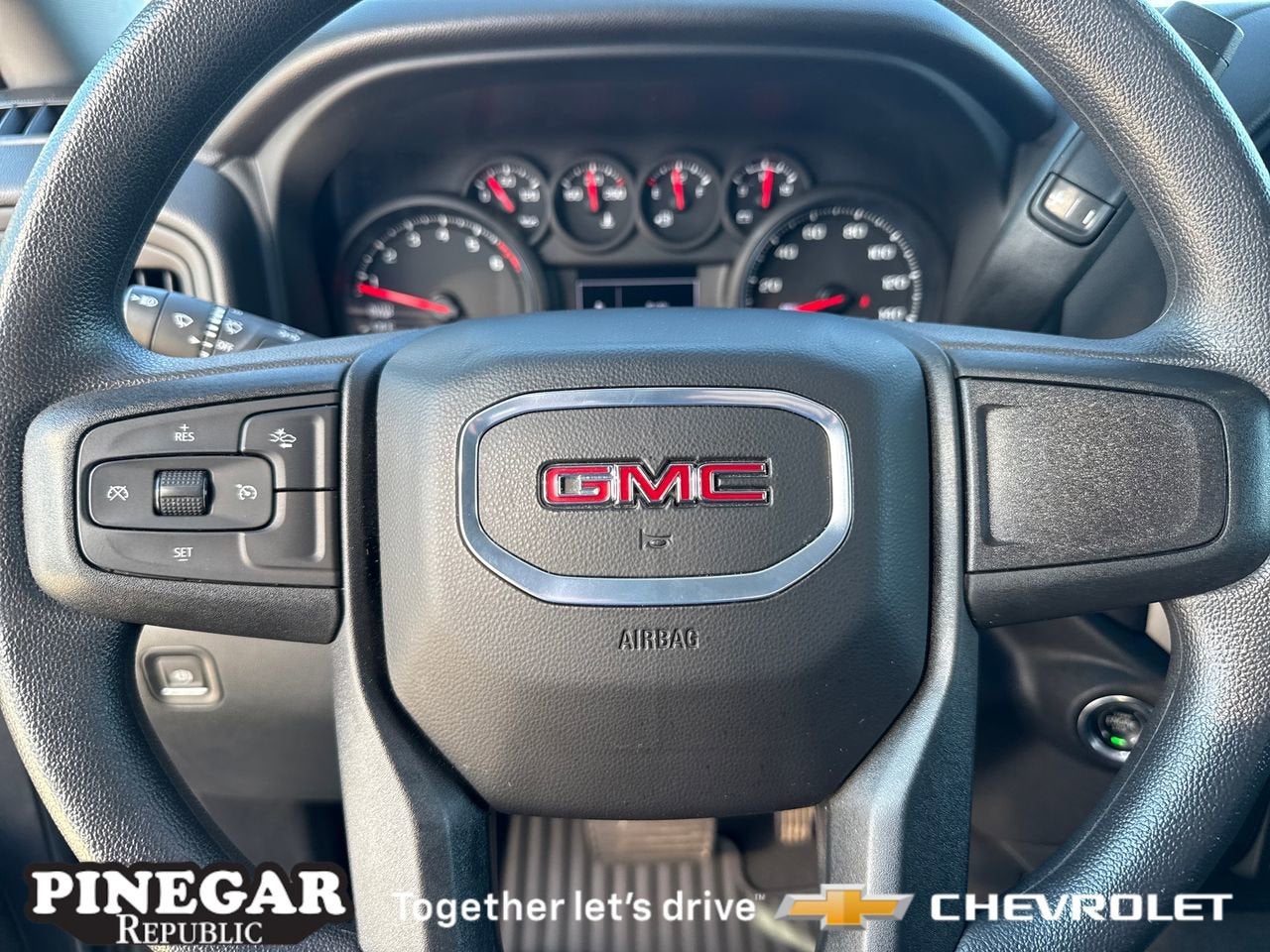 2024 GMC Sierra 1500 Pro