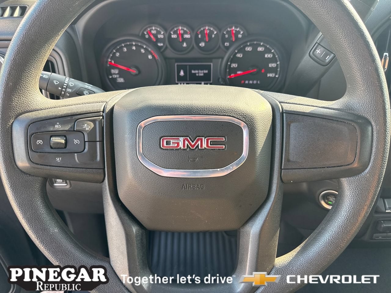 2024 GMC Sierra 1500 Pro