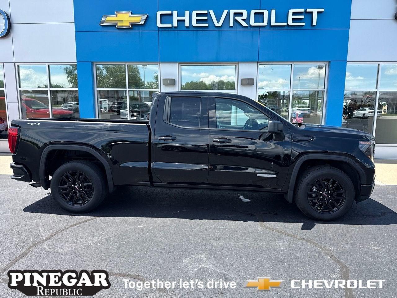 2023 GMC Sierra 1500 Elevation