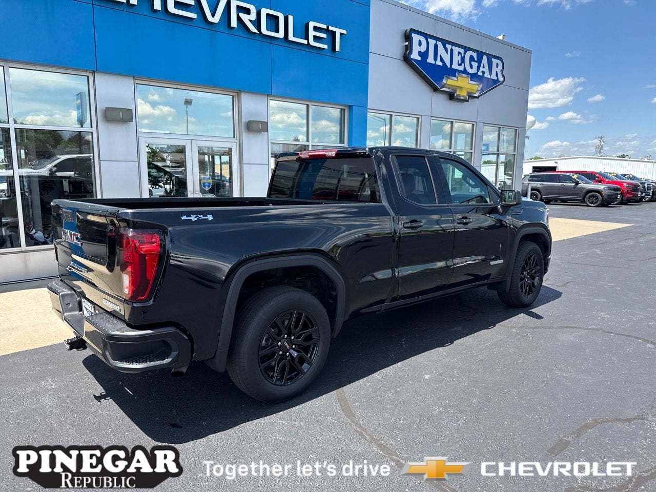 2023 GMC Sierra 1500 Elevation