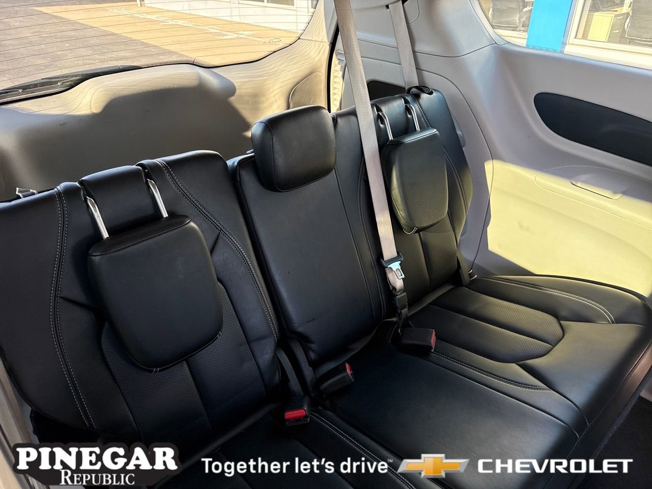 2024 Chrysler Pacifica Touring L