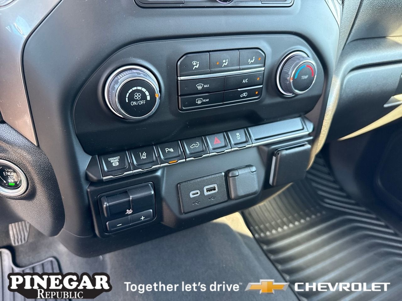 2024 Chevrolet Silverado 2500 HD Custom