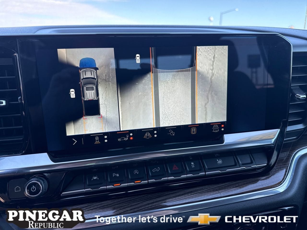 2024 Chevrolet Silverado 1500 RST