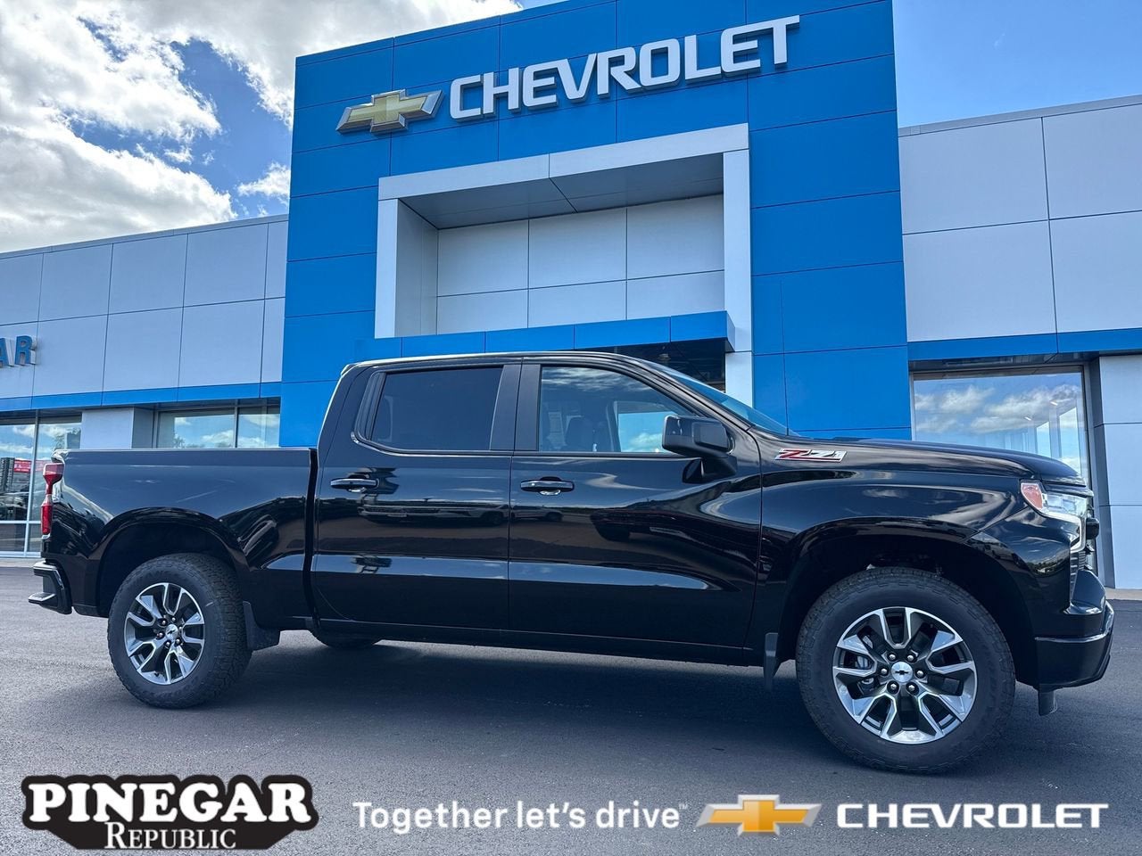 2025 Chevrolet Silverado 1500 RST