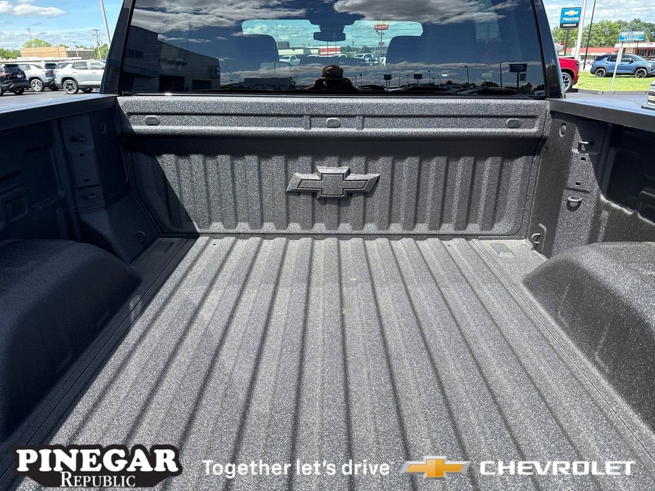 2025 Chevrolet Silverado 1500 RST