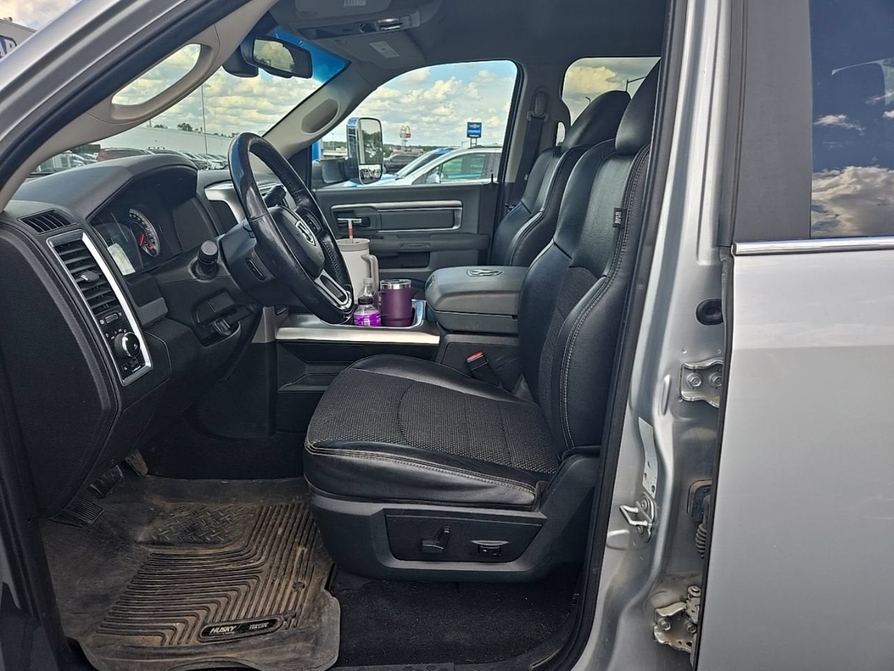 2018 RAM 3500 Big Horn Crew Cab 4x4 8' Box