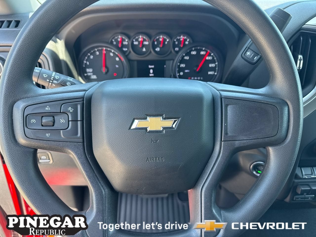 2024 Chevrolet Silverado 1500 Custom