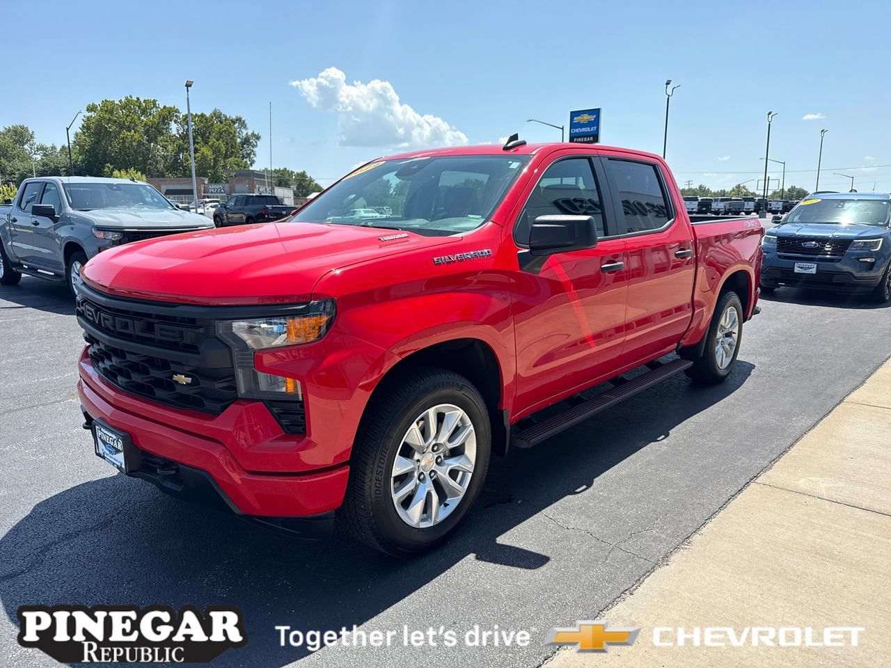 2024 Chevrolet Silverado 1500 Custom