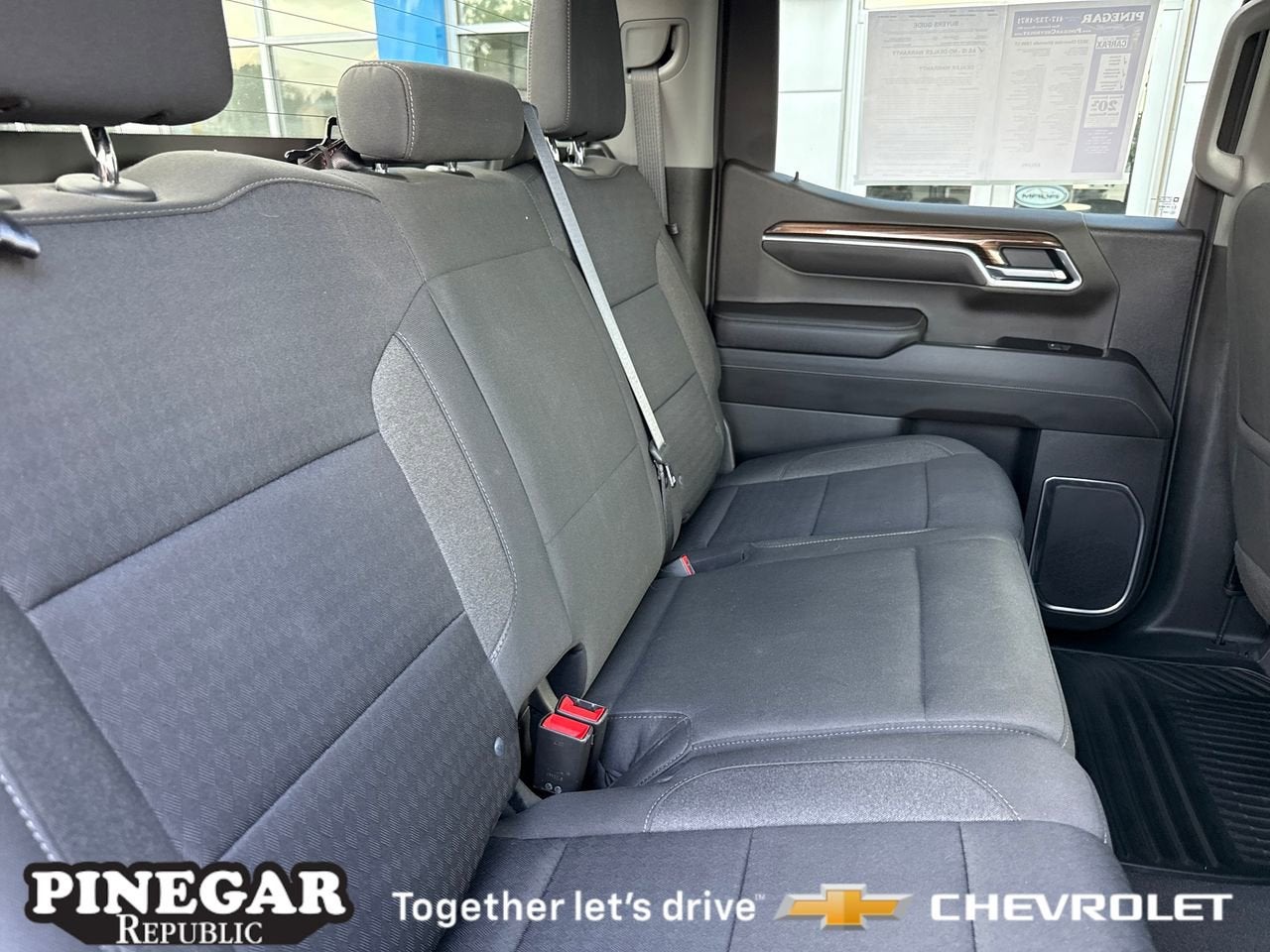 2022 Chevrolet Silverado 1500 LT (2FL)