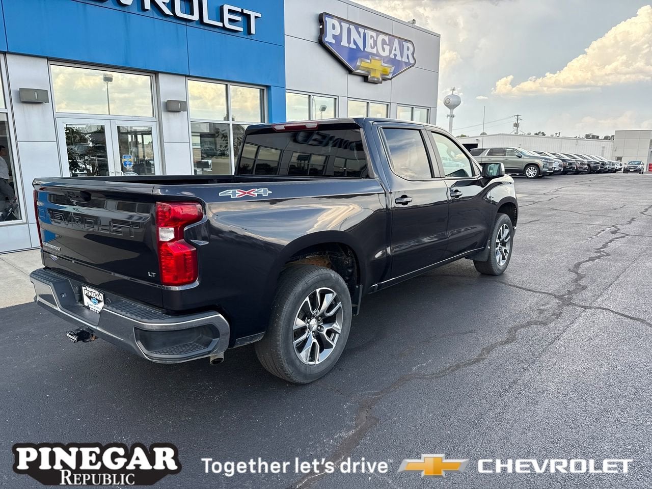 2022 Chevrolet Silverado 1500 LT (2FL)