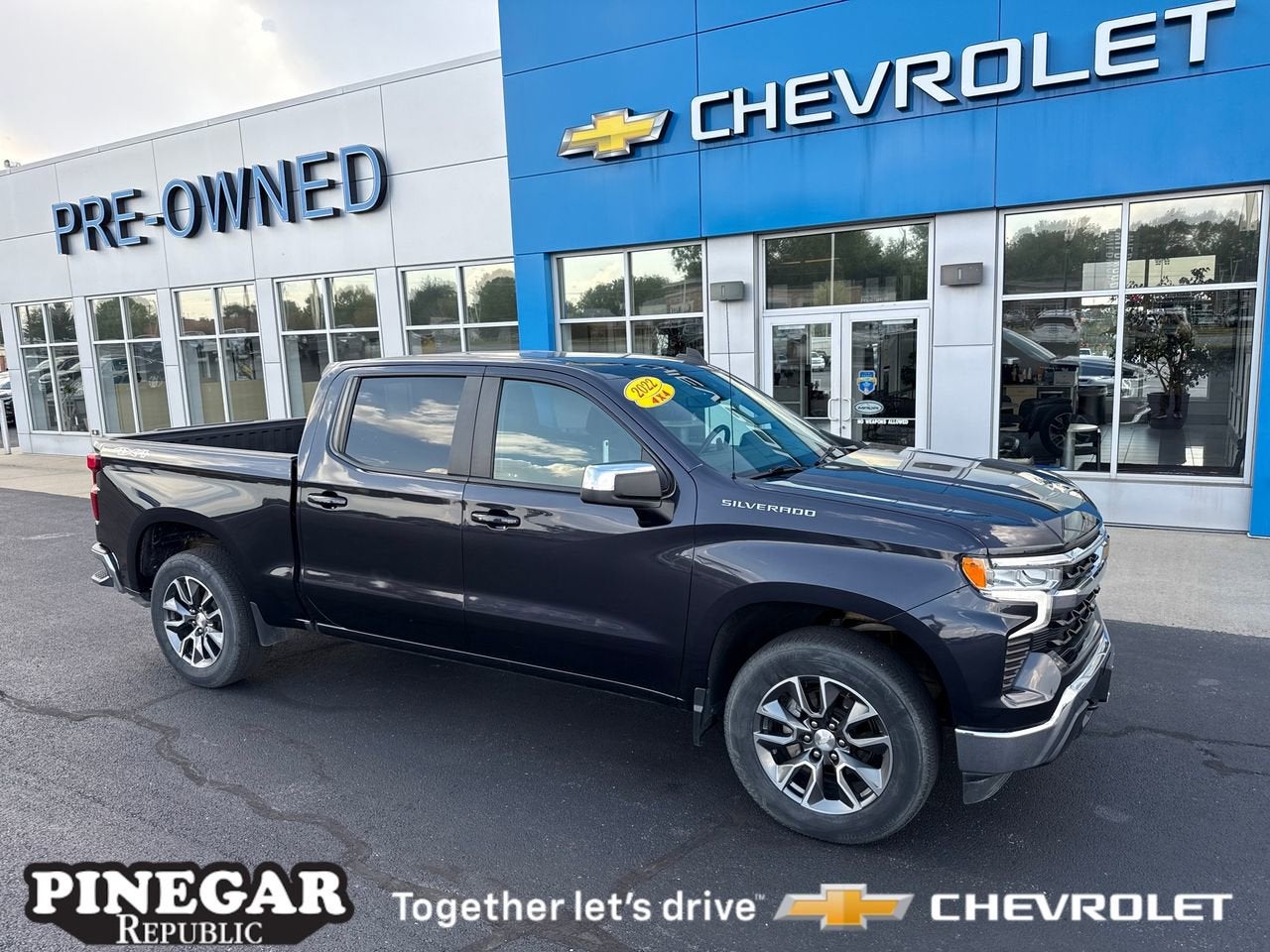 2022 Chevrolet Silverado 1500 LT (2FL)