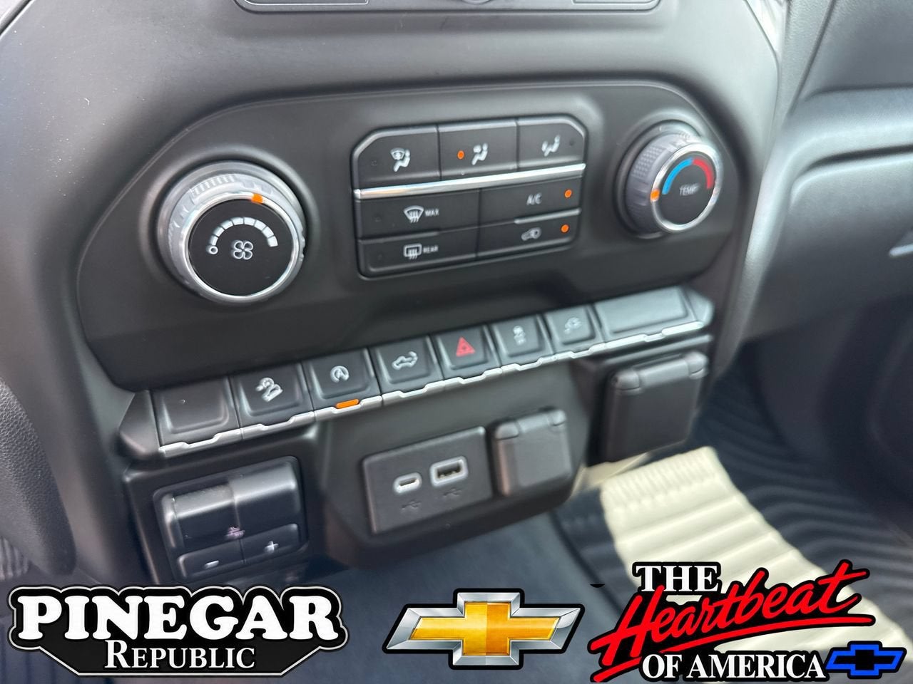 2022 Chevrolet Silverado 1500 LTD Custom Trail Boss