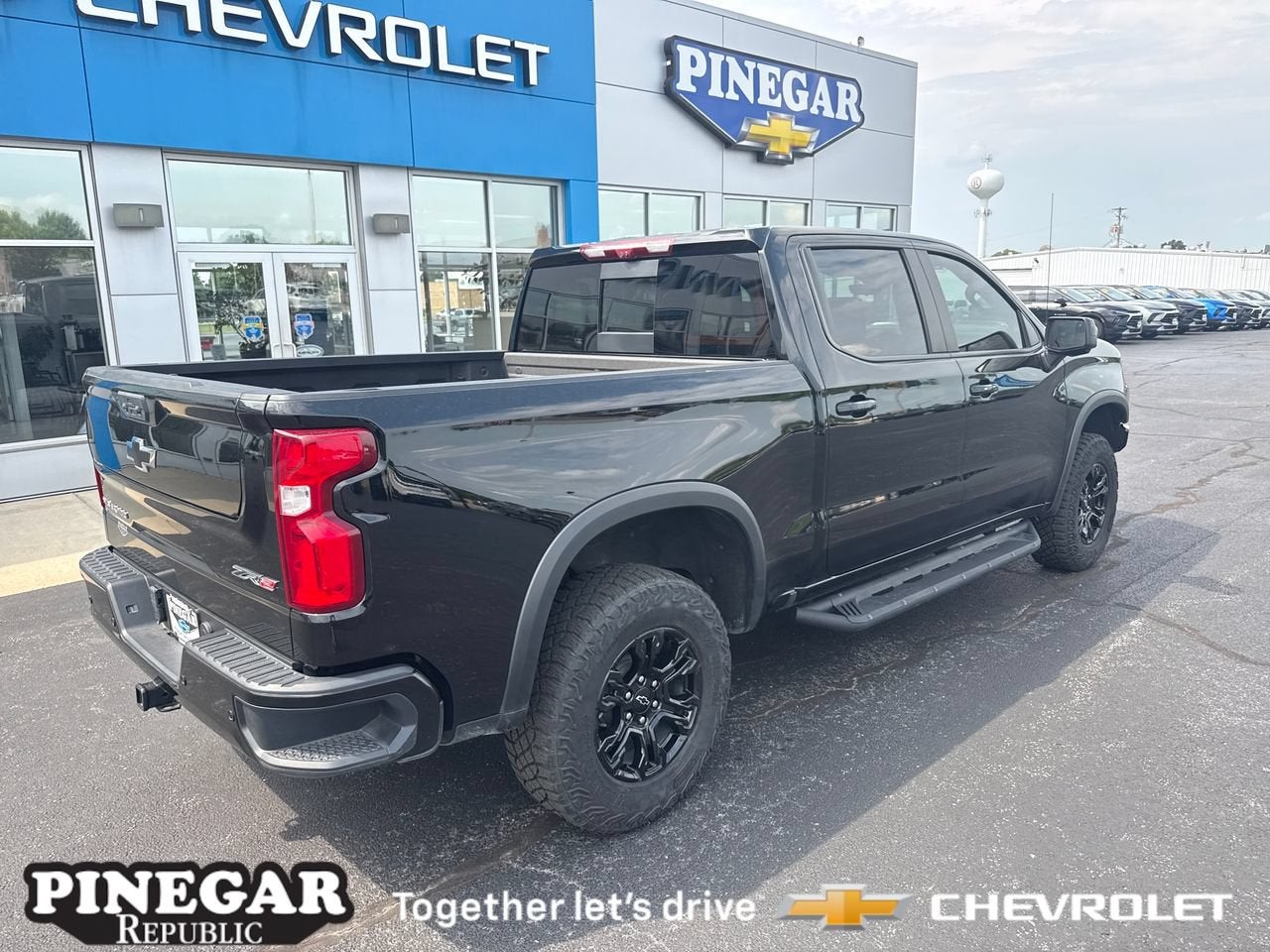 2024 Chevrolet Silverado 1500 ZR2