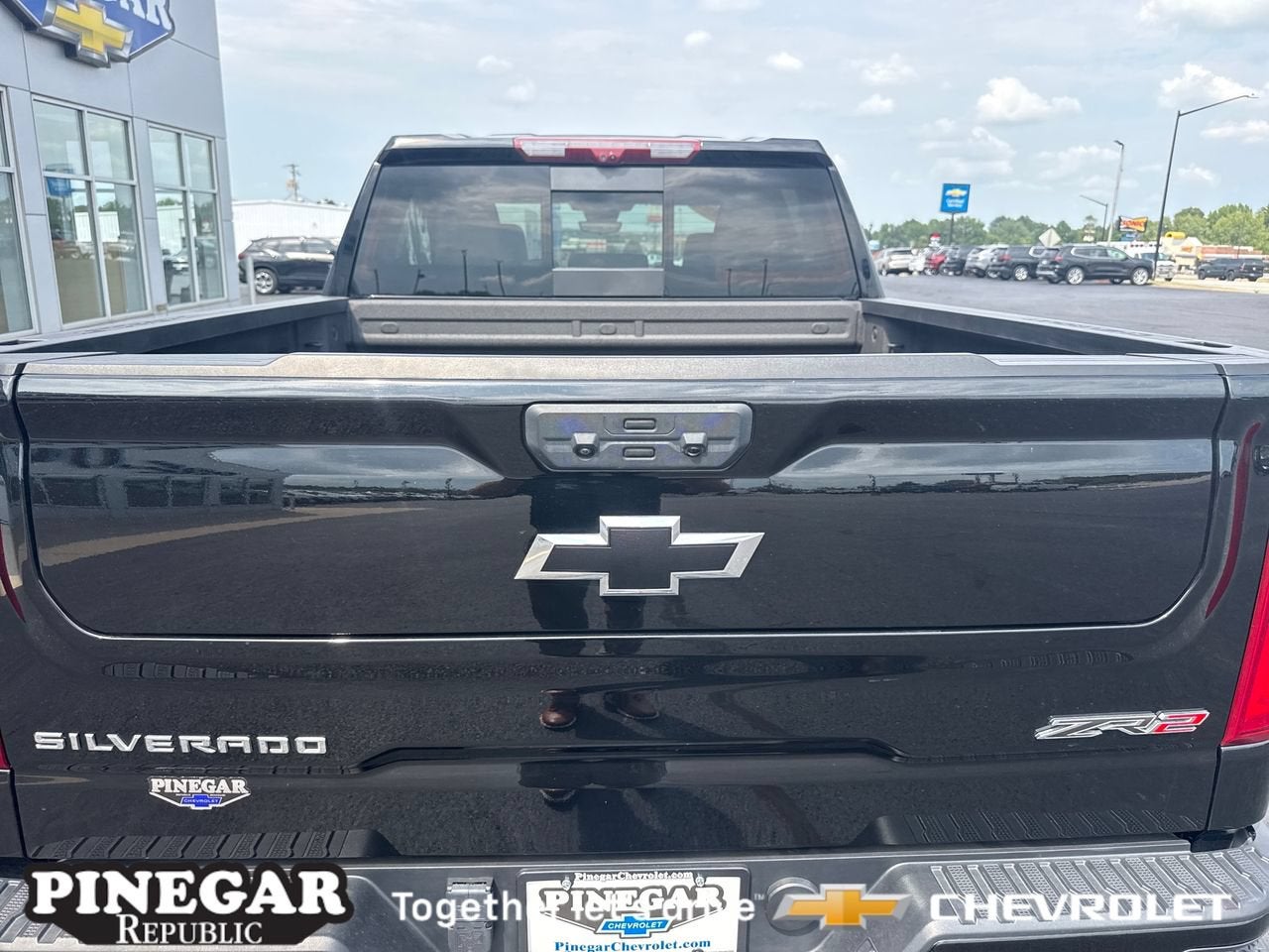 2024 Chevrolet Silverado 1500 ZR2
