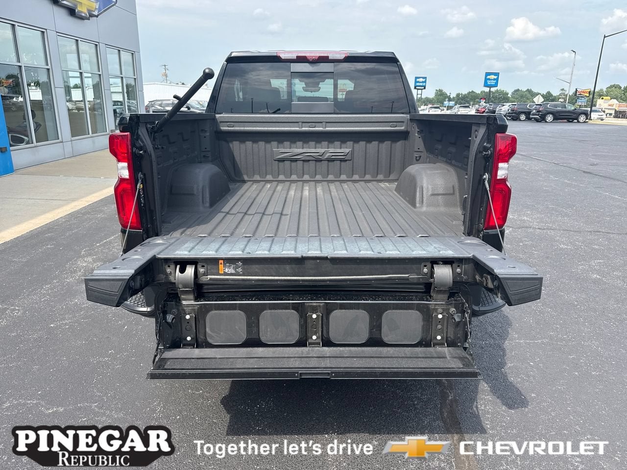 2024 Chevrolet Silverado 1500 ZR2