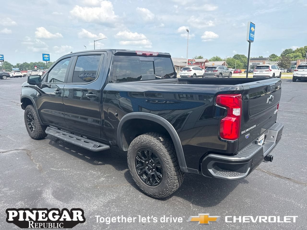 2024 Chevrolet Silverado 1500 ZR2