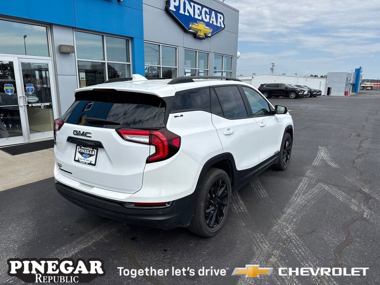 2023 GMC Terrain SLE