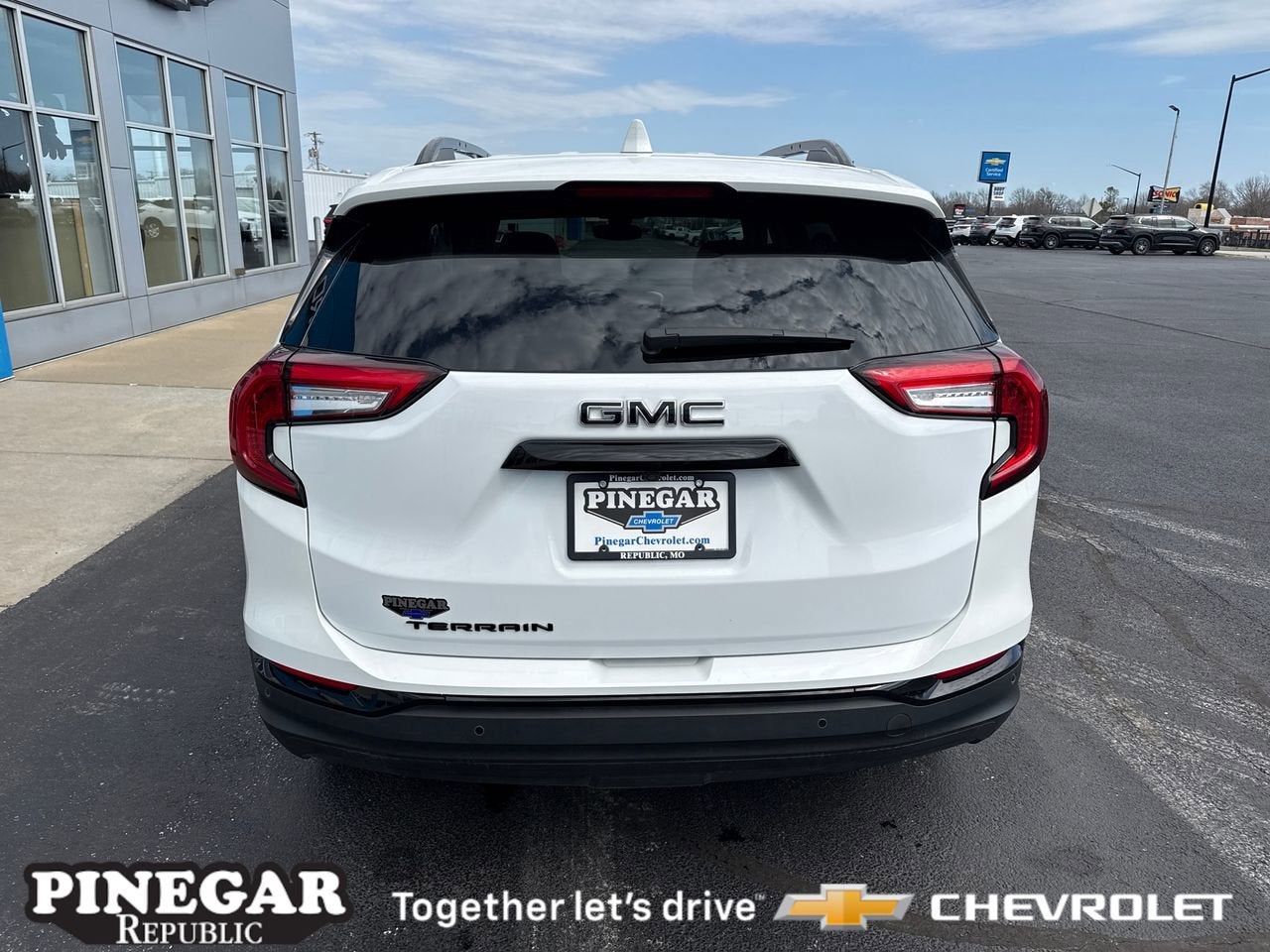 2023 GMC Terrain SLE