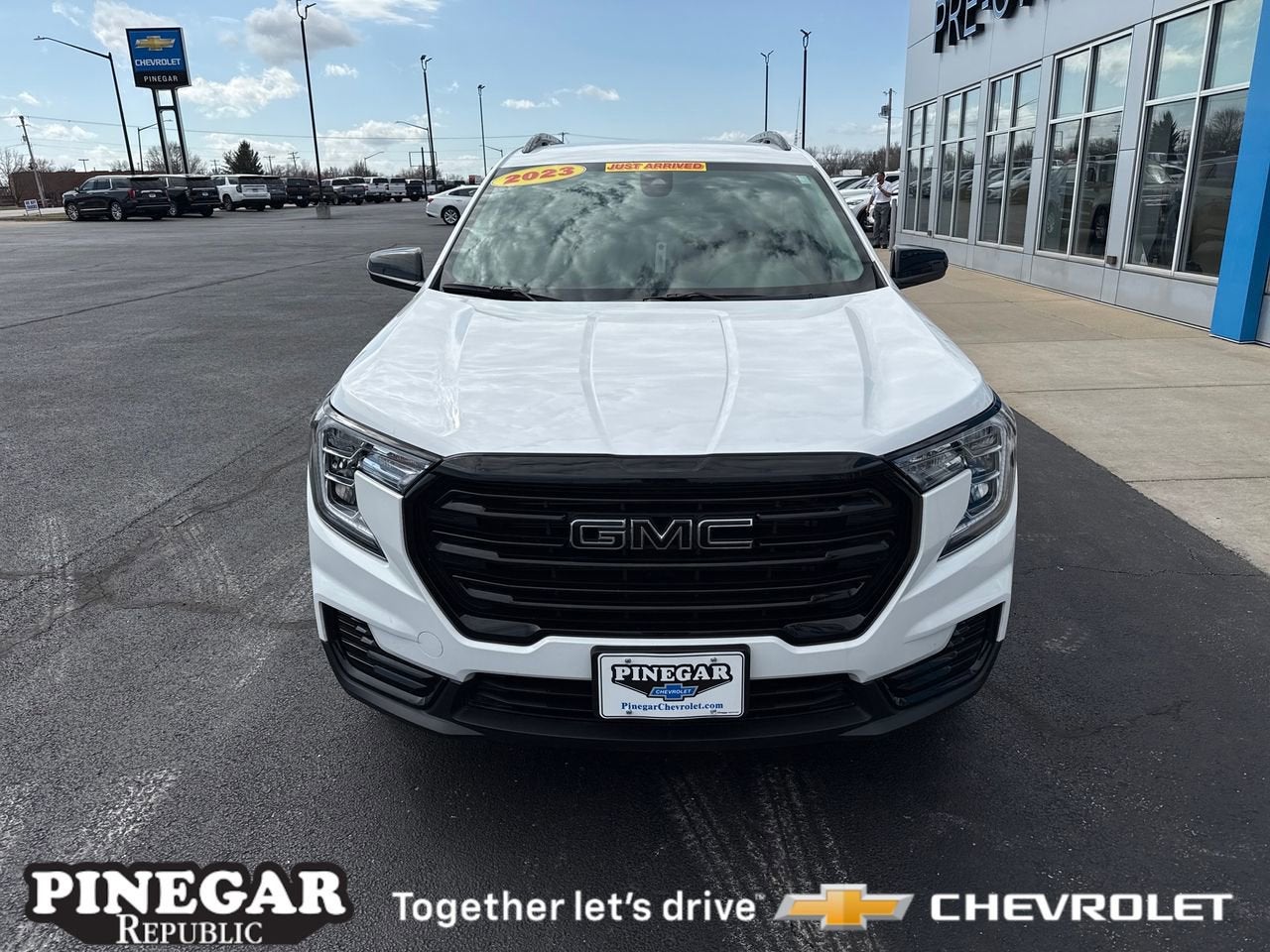 2023 GMC Terrain SLE