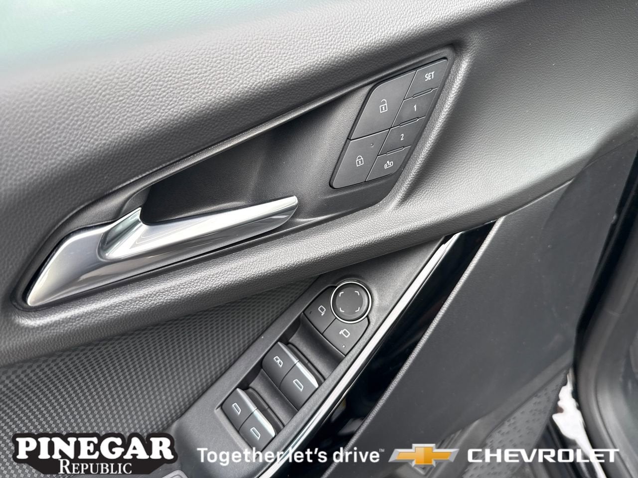 2025 Chevrolet Equinox RS