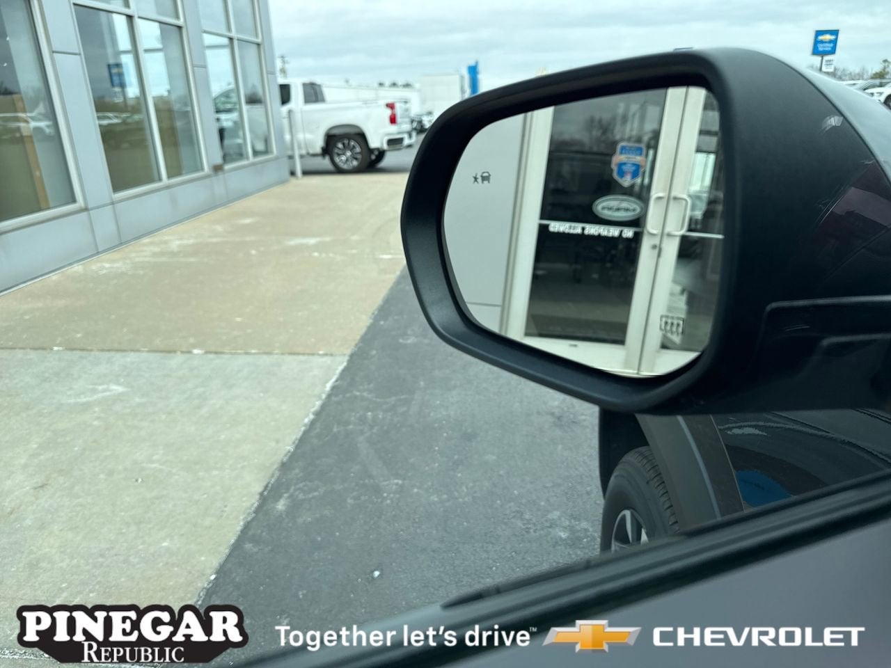 2025 Chevrolet Equinox RS